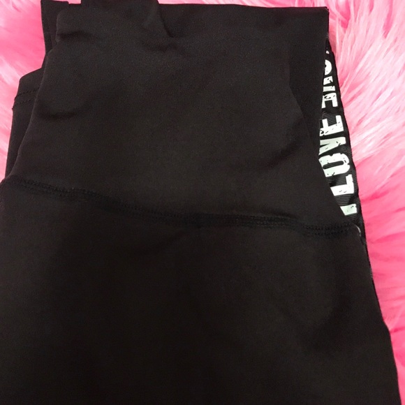 High waisted leggings with " love" on the sides - Picture 5 of 5